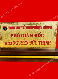 bảng chức danh mặt đồng dày 2mm
