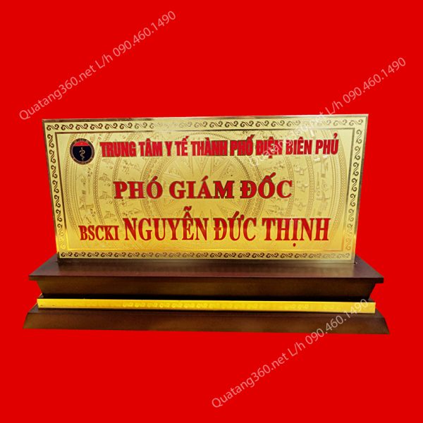 bảng chức danh mặt đồng dày 2mm