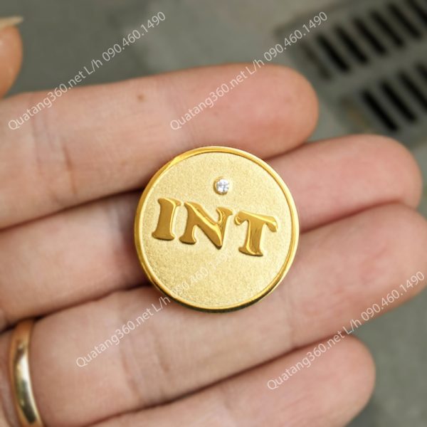 pin cai ao dinh da ma vang 24k