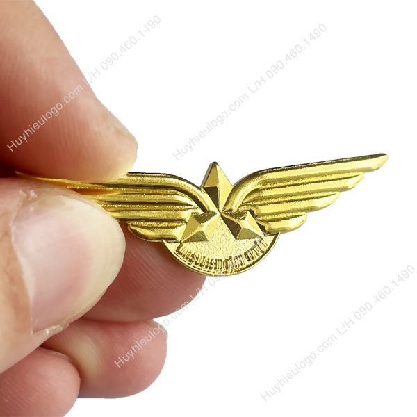 pin cài áo logo đúc hình cánh chim