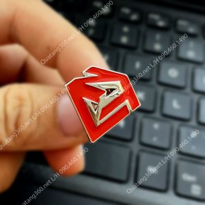 Pin logo công ty cài áo mạ bạc
