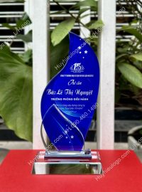 Quà tặng pha lê kỷ niệm 15 năm